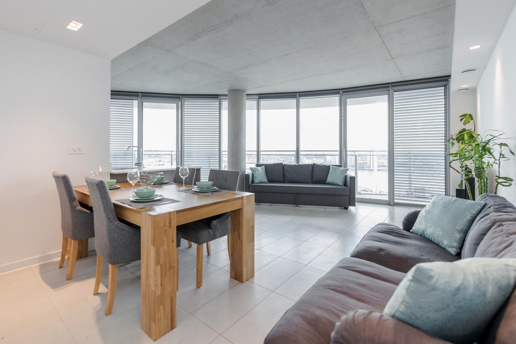 Royal Docks Penthouse Apartment ลอนดอน ภายนอก รูปภาพ