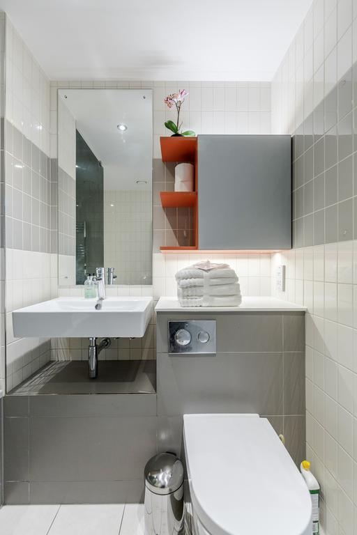 Royal Docks Penthouse Apartment ลอนดอน ภายนอก รูปภาพ