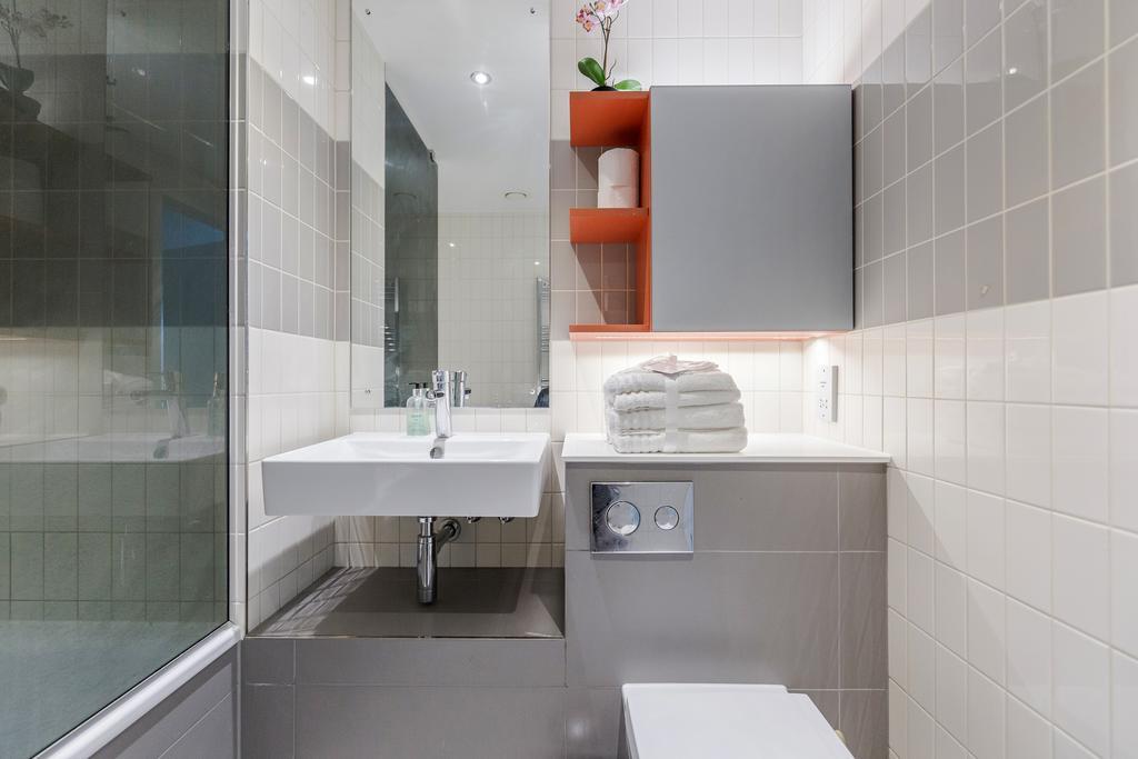 Royal Docks Penthouse Apartment ลอนดอน ภายนอก รูปภาพ