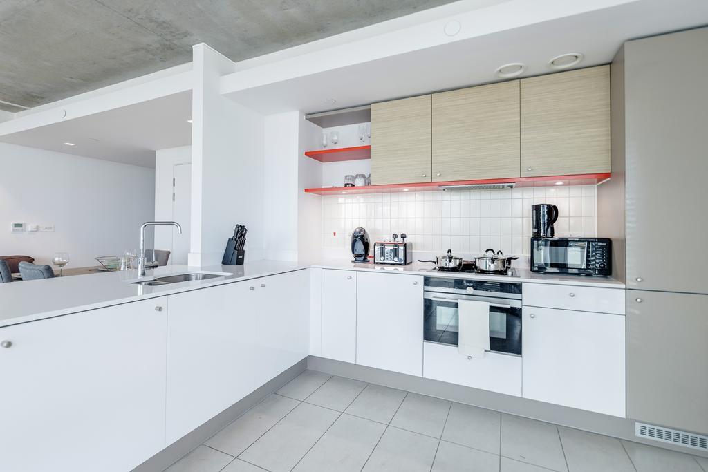 Royal Docks Penthouse Apartment ลอนดอน ภายนอก รูปภาพ