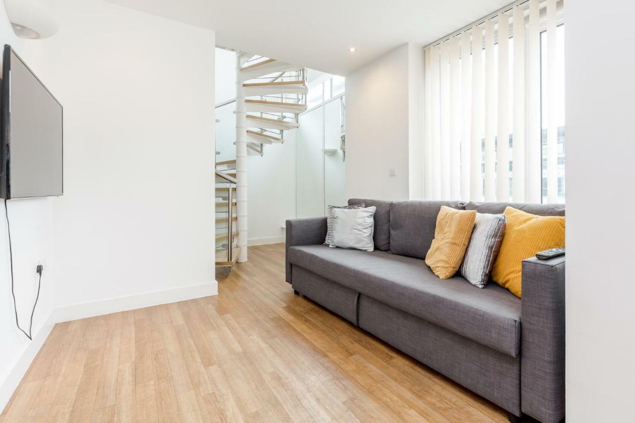 Royal Docks Penthouse Apartment ลอนดอน ภายนอก รูปภาพ