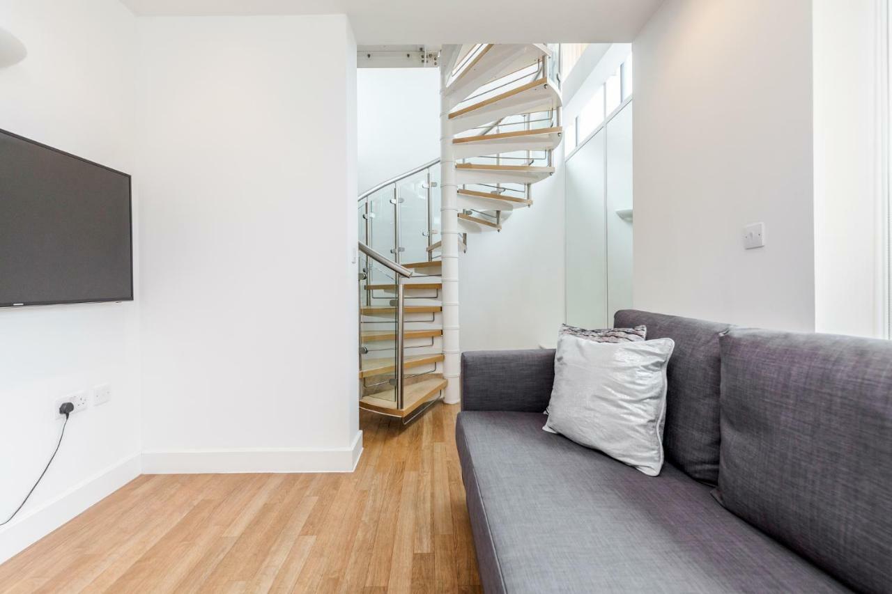 Royal Docks Penthouse Apartment ลอนดอน ภายนอก รูปภาพ